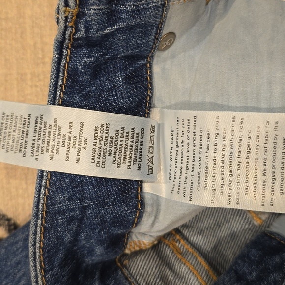 Good American Good Classic hi-rise skinnyish fit Jeans NWT $159 in size 4/27 - Picture 13 of 13